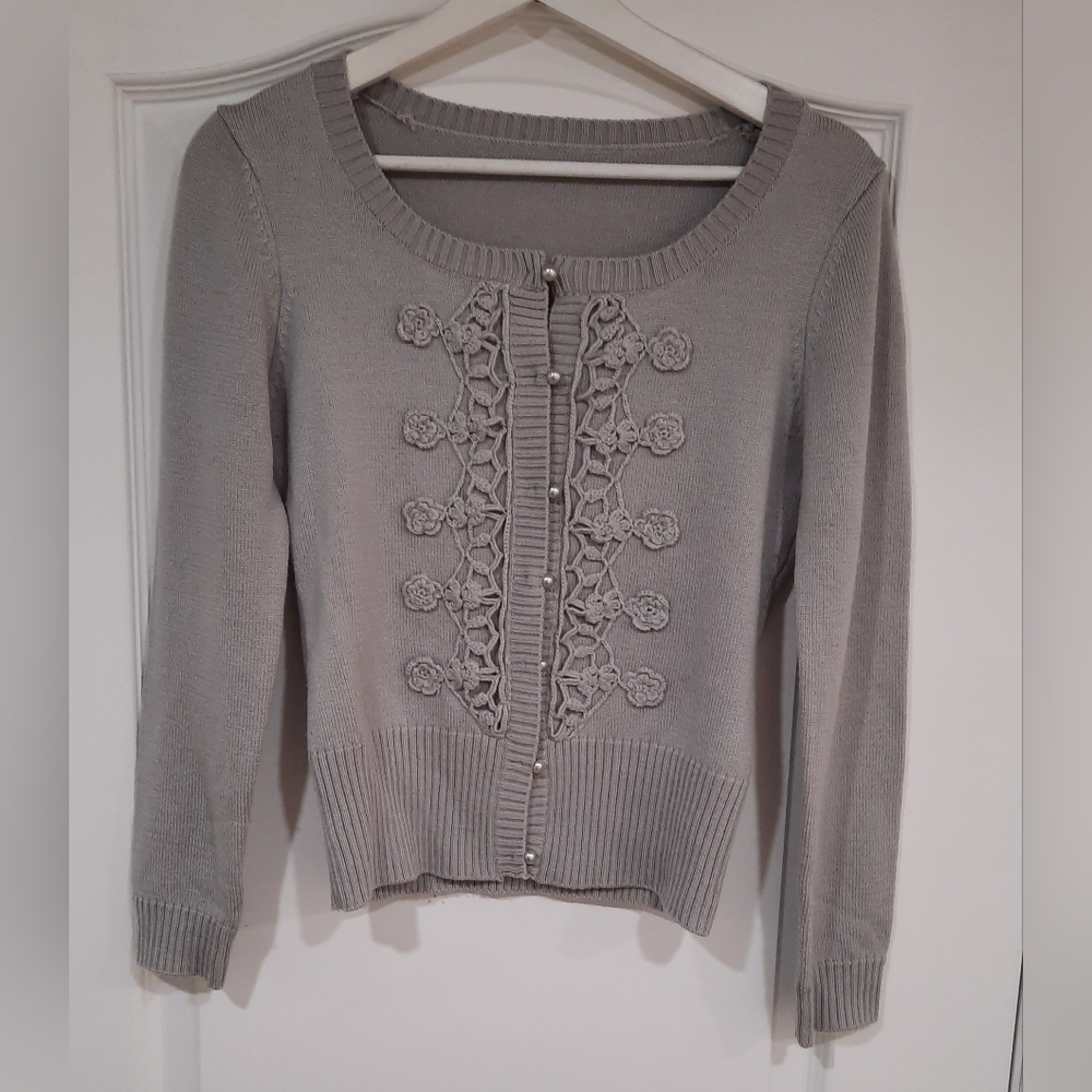 Grey Floral Crochet Embellished Cardigan Sweater With Pearl Buttons Size Small